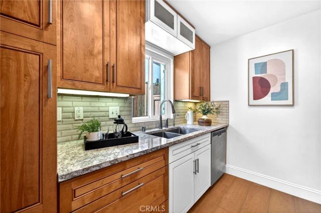 256 Juniper Ave B6, Carlsbad, CA 92008