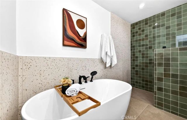 256 Juniper Ave B6, Carlsbad, CA 92008