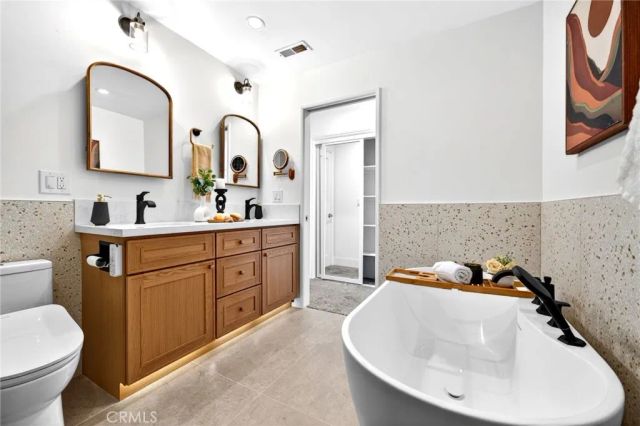 256 Juniper Ave B6, Carlsbad, CA 92008