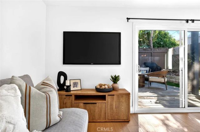 256 Juniper Ave B6, Carlsbad, CA 92008