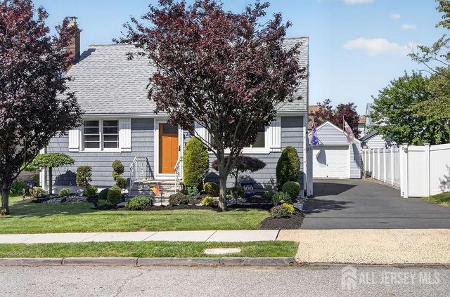 49 S 2nd Street S, Fords, NJ 08863