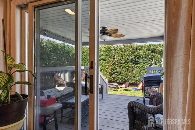 49 S 2nd Street S, Fords, NJ 08863