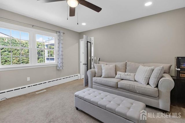 49 S 2nd Street S, Fords, NJ 08863