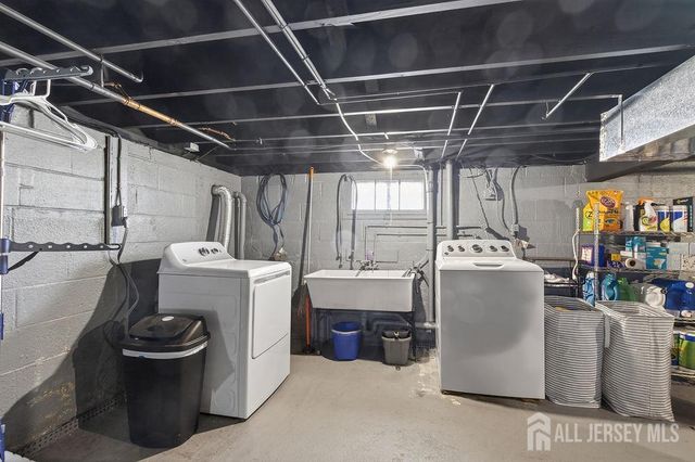 49 S 2nd Street S, Fords, NJ 08863