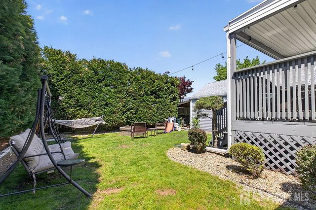 49 S 2nd Street S, Fords, NJ 08863