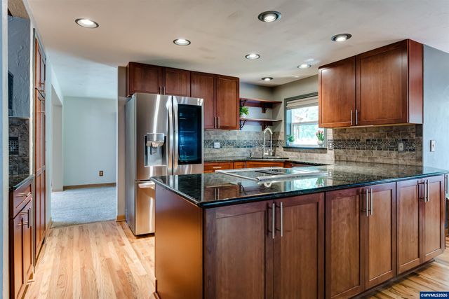1528 SW Birdie Dr, Corvallis, OR 97333