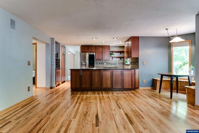 1528 SW Birdie Dr, Corvallis, OR 97333