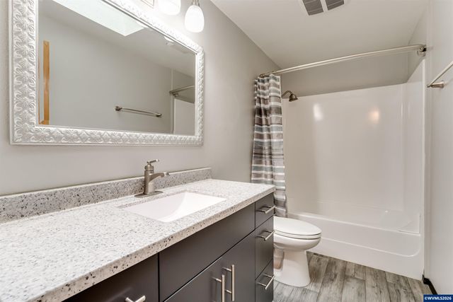 1528 SW Birdie Dr, Corvallis, OR 97333