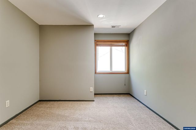 1528 SW Birdie Dr, Corvallis, OR 97333