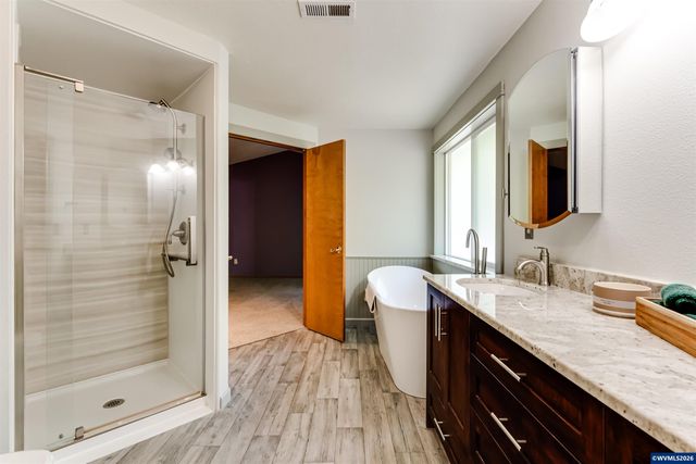 1528 SW Birdie Dr, Corvallis, OR 97333