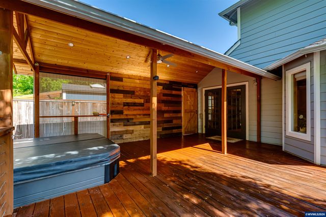 1528 SW Birdie Dr, Corvallis, OR 97333