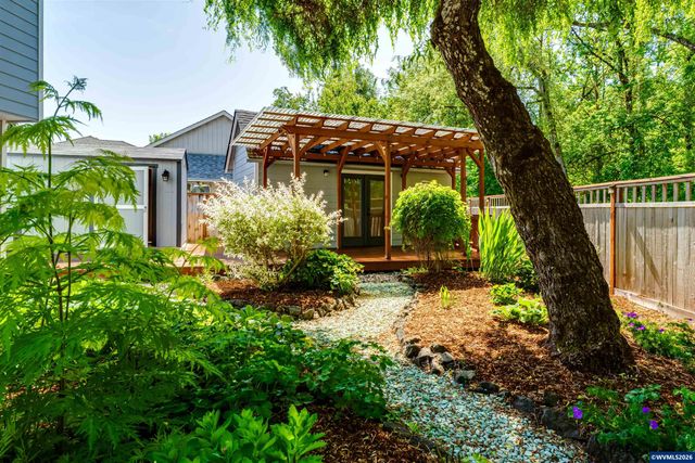 1528 SW Birdie Dr, Corvallis, OR 97333