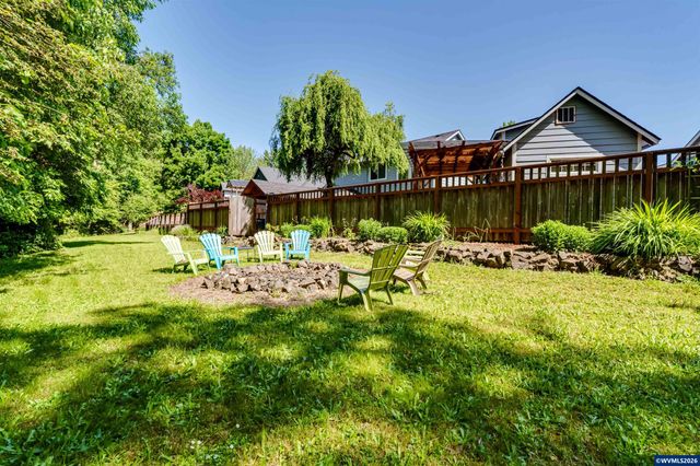 1528 SW Birdie Dr, Corvallis, OR 97333