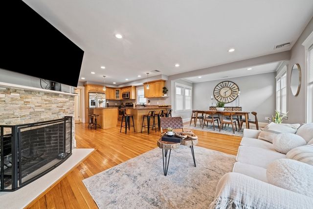 324 Mount Auburn St 2, Watertown, MA 02472