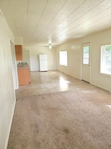 1960 S Winn Road, Deerfield Twp, MI 48858