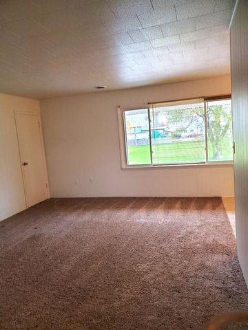 1960 S Winn Road, Deerfield Twp, MI 48858