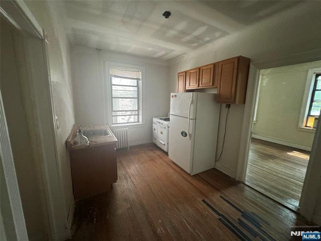 321 79th Street 8, North Bergen, NJ 07047