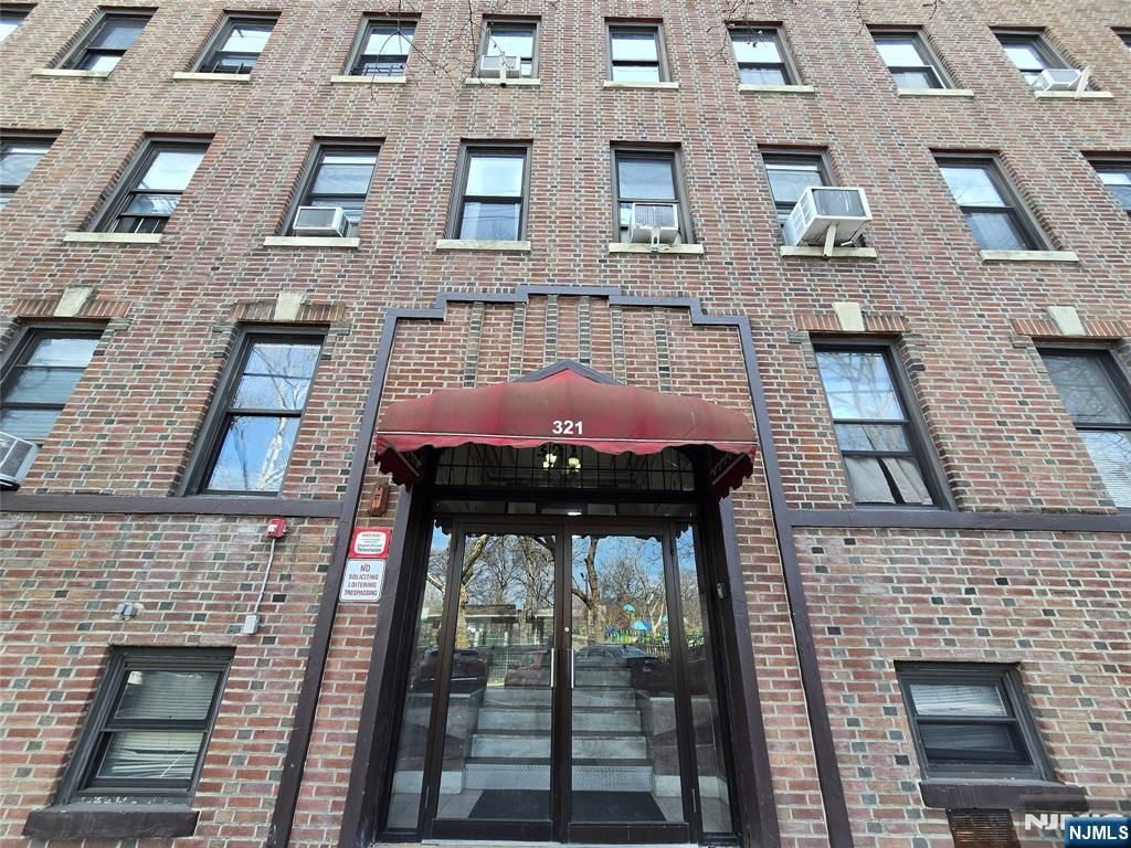 321 79th Street 8, North Bergen, NJ 07047