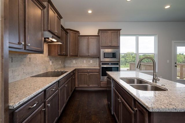 206 Wedgewood Circle, Paris, KY 40361