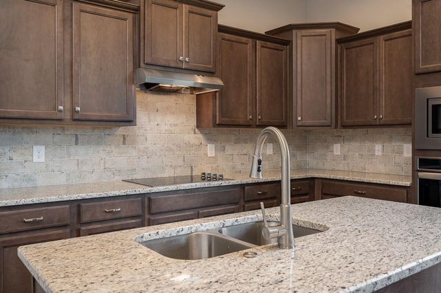 206 Wedgewood Circle, Paris, KY 40361