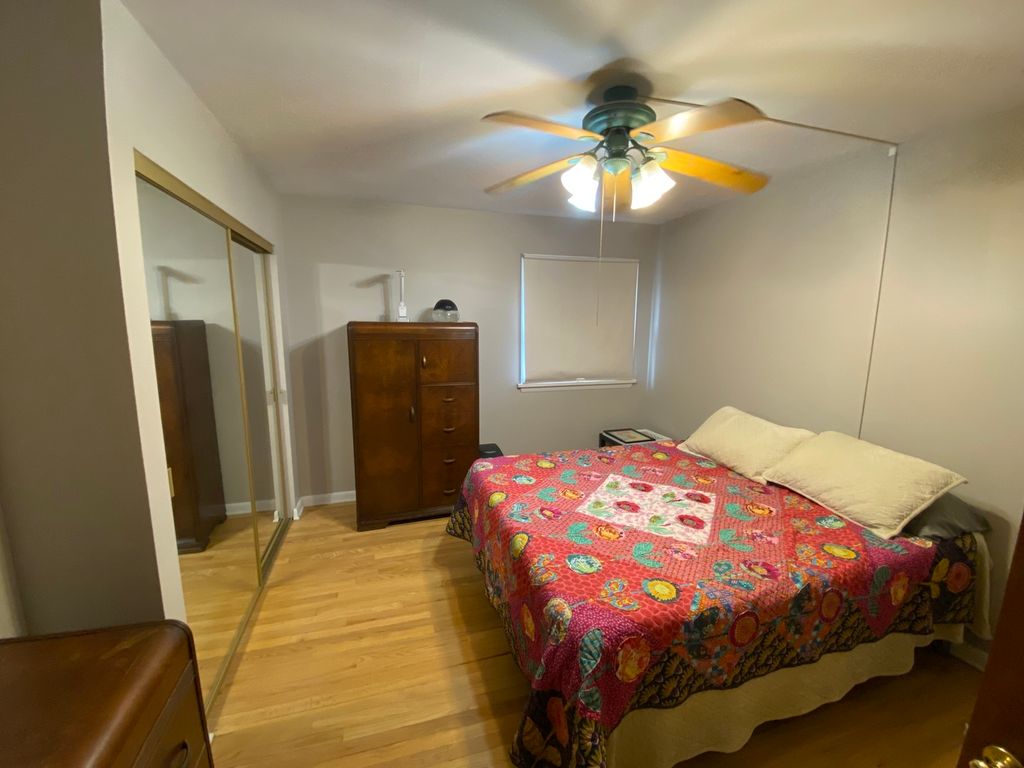 Image 11 of property listing at 1230 E Calumet Street, Centralia, IL 62801