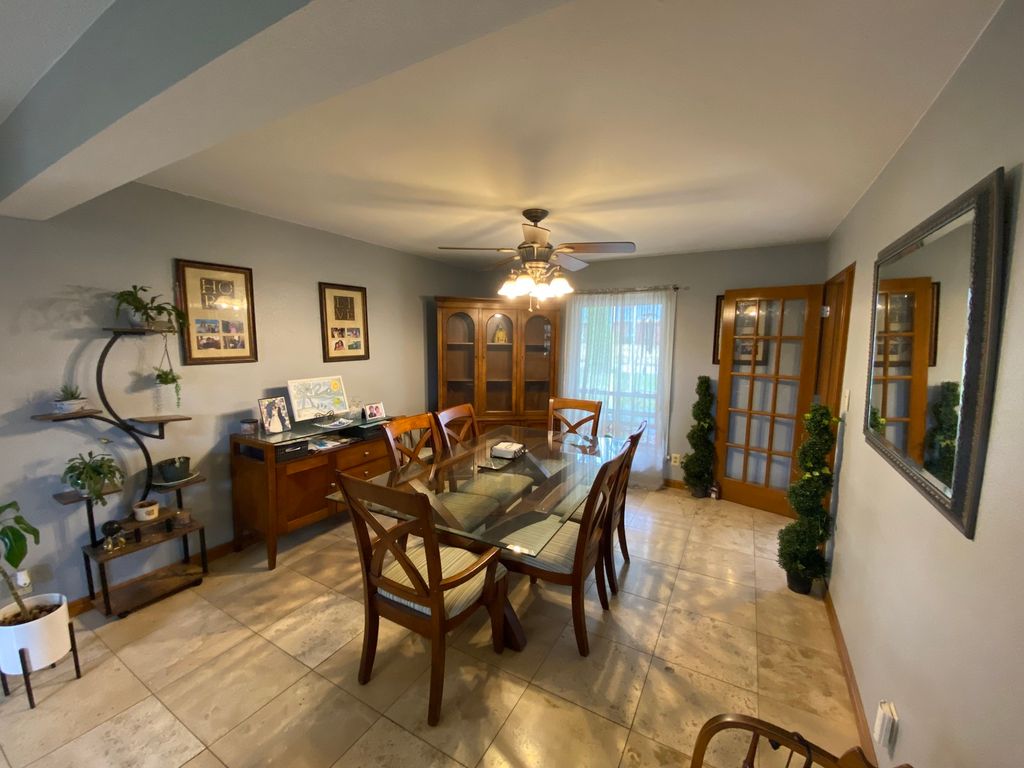 Image 7 of property listing at 1230 E Calumet Street, Centralia, IL 62801