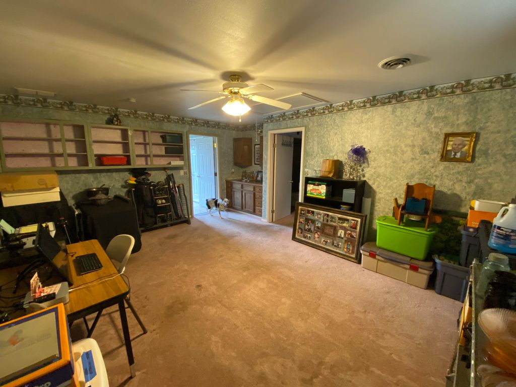 Image 8 of property listing at 1230 E Calumet Street, Centralia, IL 62801
