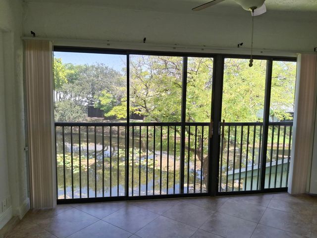 4017 CARAMBOLA Circle N 2994, Coconut Creek, FL 33066