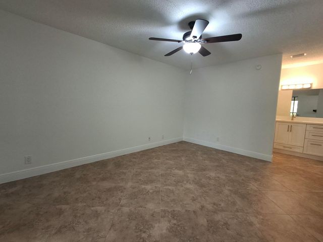4017 CARAMBOLA Circle N 2994, Coconut Creek, FL 33066