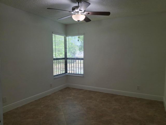 4017 CARAMBOLA Circle N 2994, Coconut Creek, FL 33066