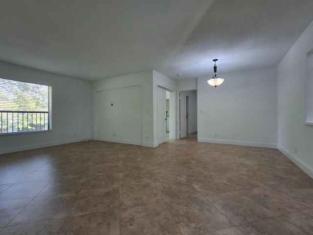 4017 CARAMBOLA Circle N 2994, Coconut Creek, FL 33066