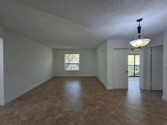 4017 CARAMBOLA Circle N 2994, Coconut Creek, FL 33066