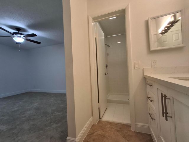 4017 CARAMBOLA Circle N 2994, Coconut Creek, FL 33066