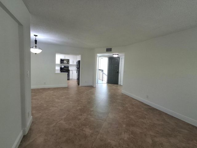 4017 CARAMBOLA Circle N 2994, Coconut Creek, FL 33066