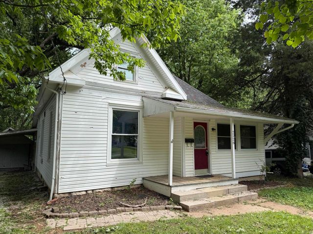 2228 N Concord Avenue, Springfield, MO 65803