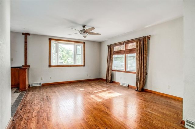 2806 S Whitney Avenue, Independence, MO 64057