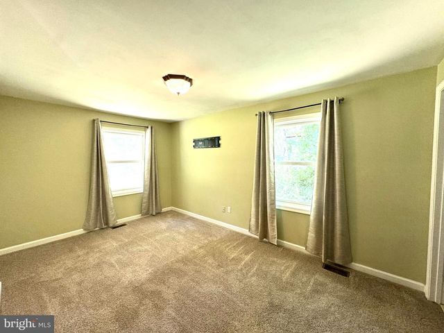 454 PINE RIDGE DR, Front Royal, VA 22630