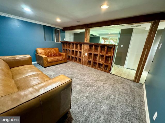 454 PINE RIDGE DR, Front Royal, VA 22630
