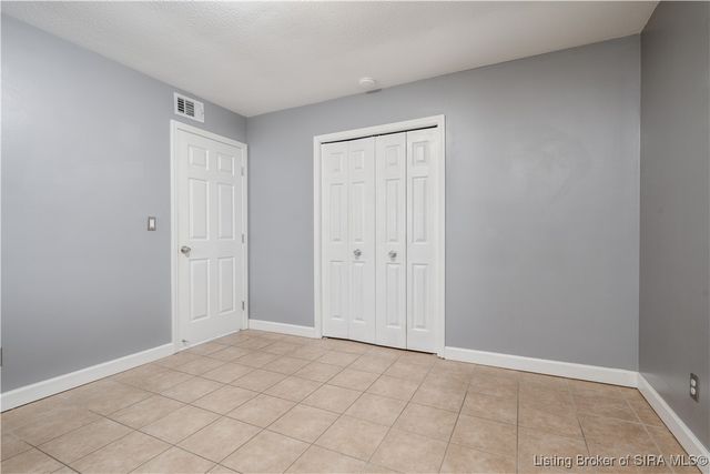 921 Camelot Court, Jeffersonville, IN 47130