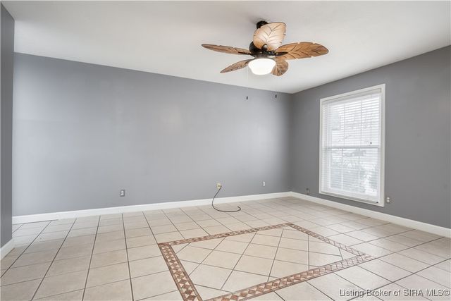 921 Camelot Court, Jeffersonville, IN 47130