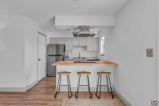 5859 SW 22nd Ter Apt 3, Topeka, KS 66614