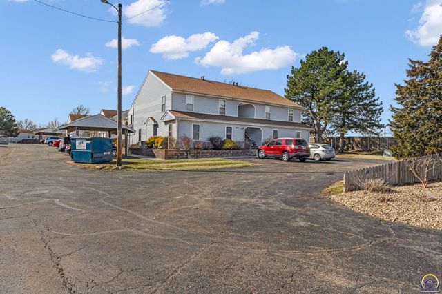 5859 SW 22nd Ter Apt 3, Topeka, KS 66614