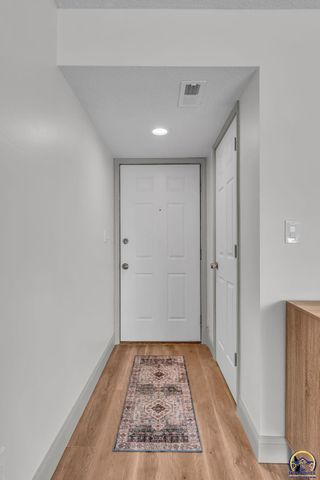 5859 SW 22nd Ter Apt 3, Topeka, KS 66614