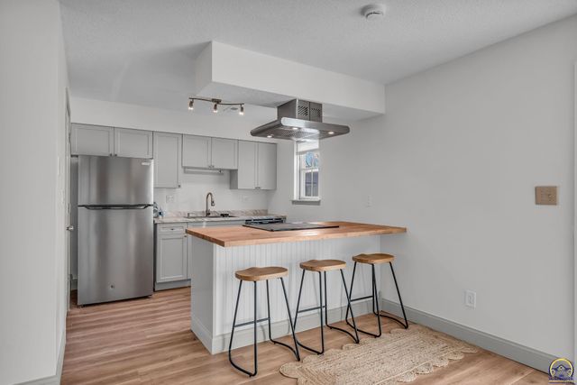 5859 SW 22nd Ter Apt 3, Topeka, KS 66614