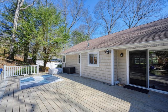 36 Cold Spring Hills Road, Huntington, NY 11743