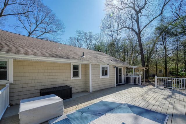 36 Cold Spring Hills Road, Huntington, NY 11743