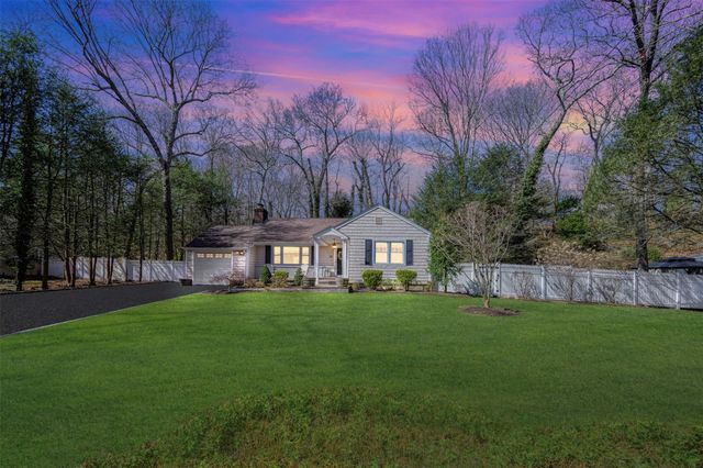 36 Cold Spring Hills Road, Huntington, NY 11743