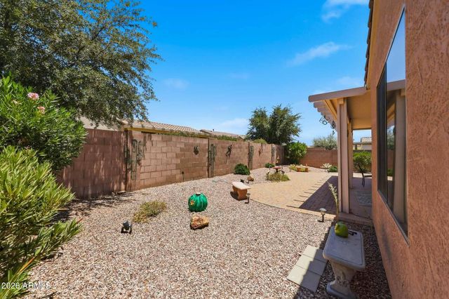 16836 W EUREKA SPRINGS Drive, Surprise, AZ 85387