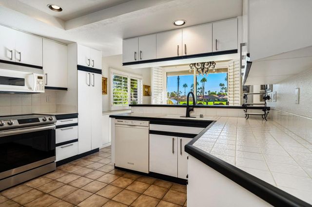 38900 Lobelia Circle, Palm Desert, CA 92211