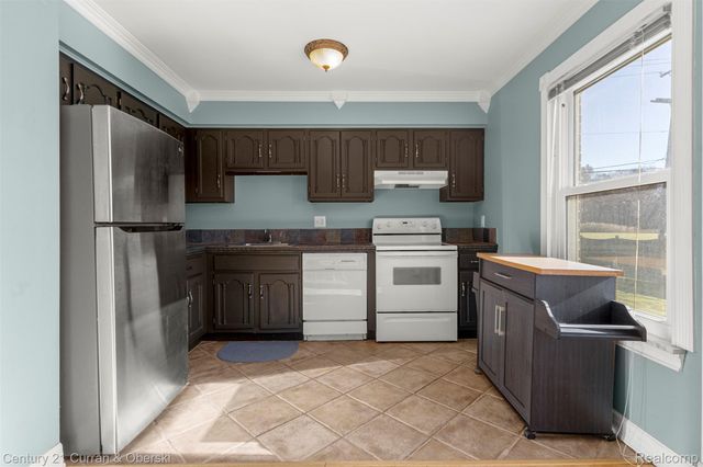 16685 Rudgate Street, Southgate, MI 48195